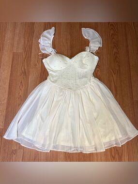 Privy White Dress